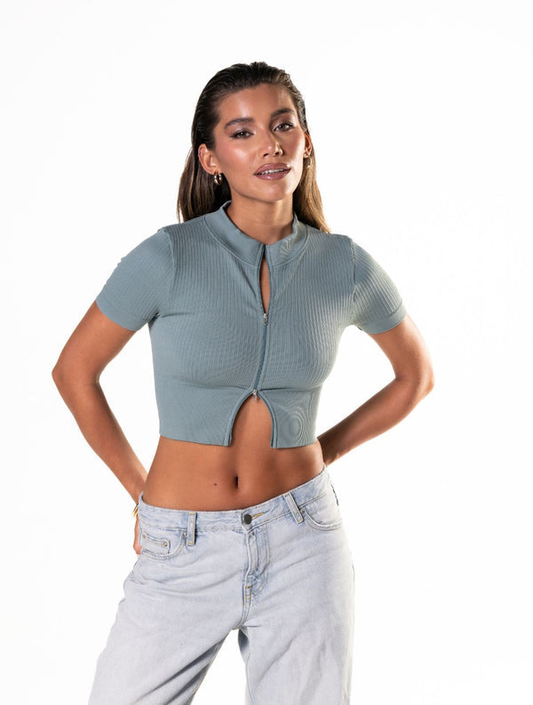 Dikişsiz Fitilli Fermuarlı Önü Kısa Kollu Crop Top